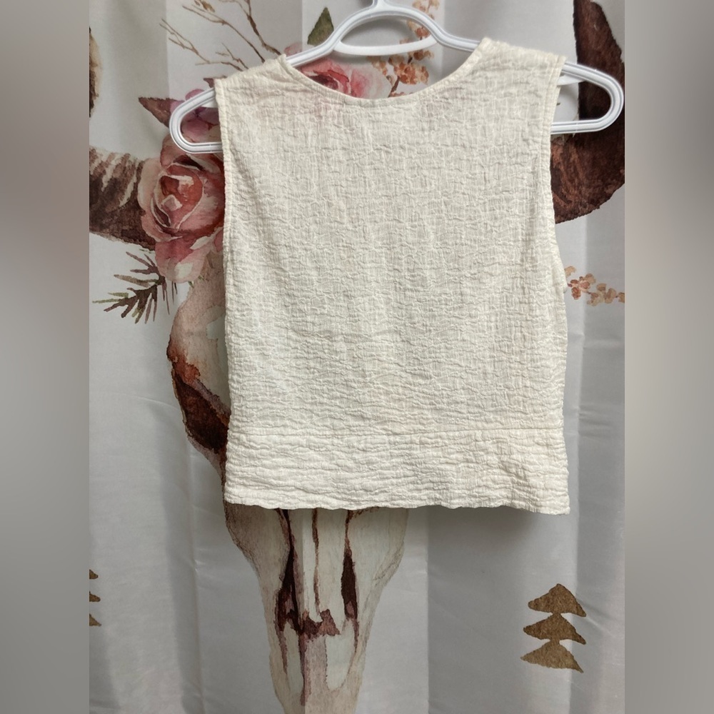 Large crop top​​​​​​​​​​​​ - Picture 4 of 8